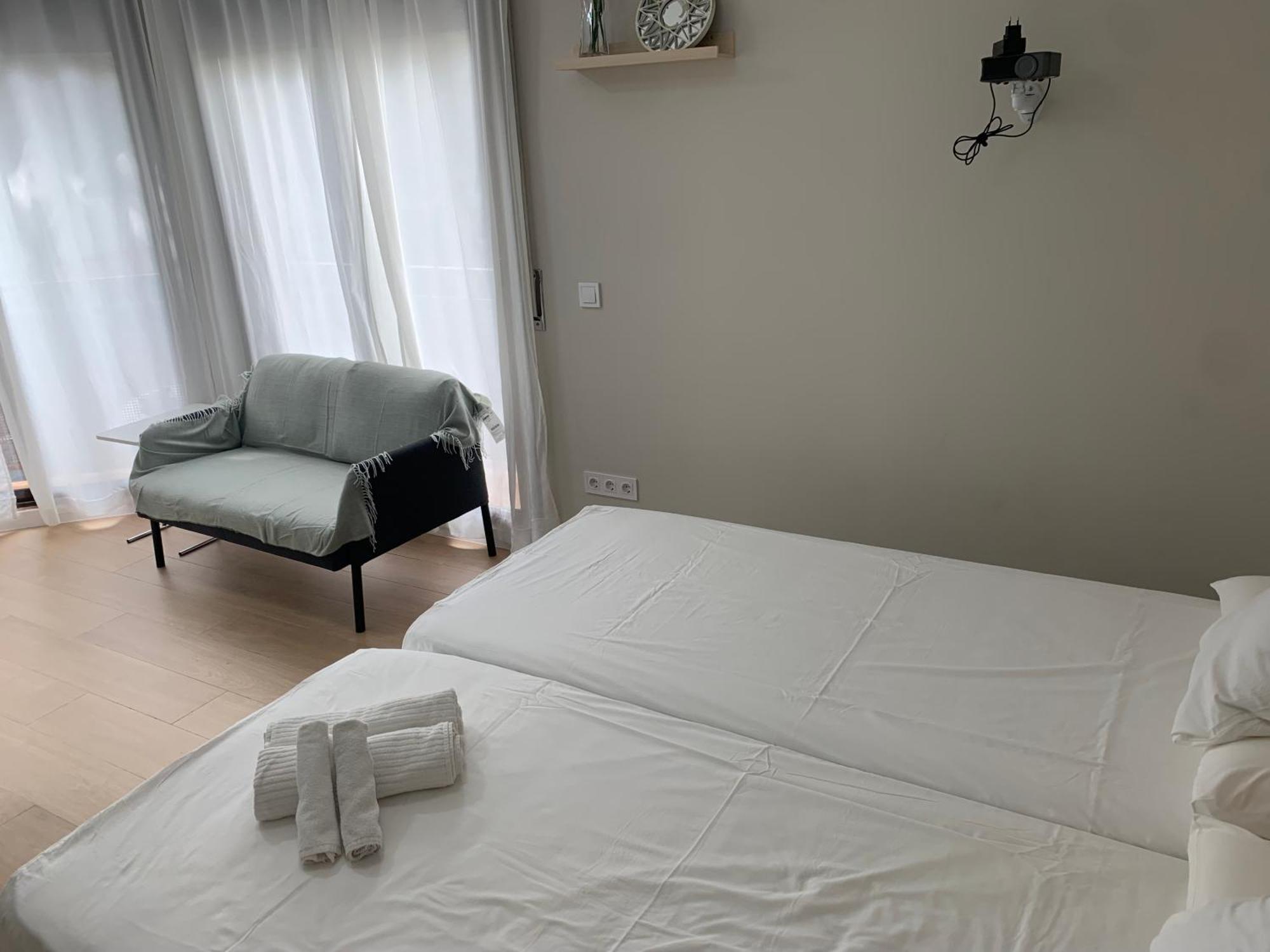 Plaza De Espana Independent House Holiday home *